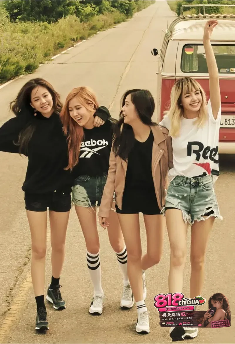韩国BLACKPINK女团成员 金珍妮 音乐节走光全网疯传! “真空上阵”卖力舞蹈,衣服滑落乳头乍现引发热议。