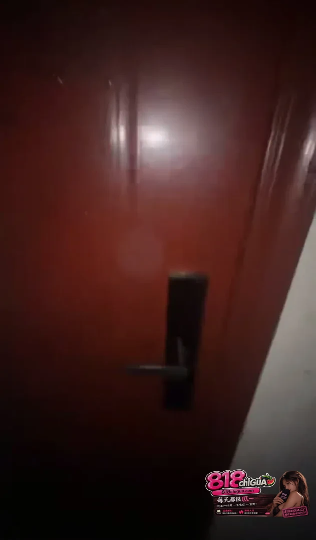 外卖纠纷再度升级!江苏昆山一餐饮店火爆对峙,惊动警方到场,谁才是最终受害者?