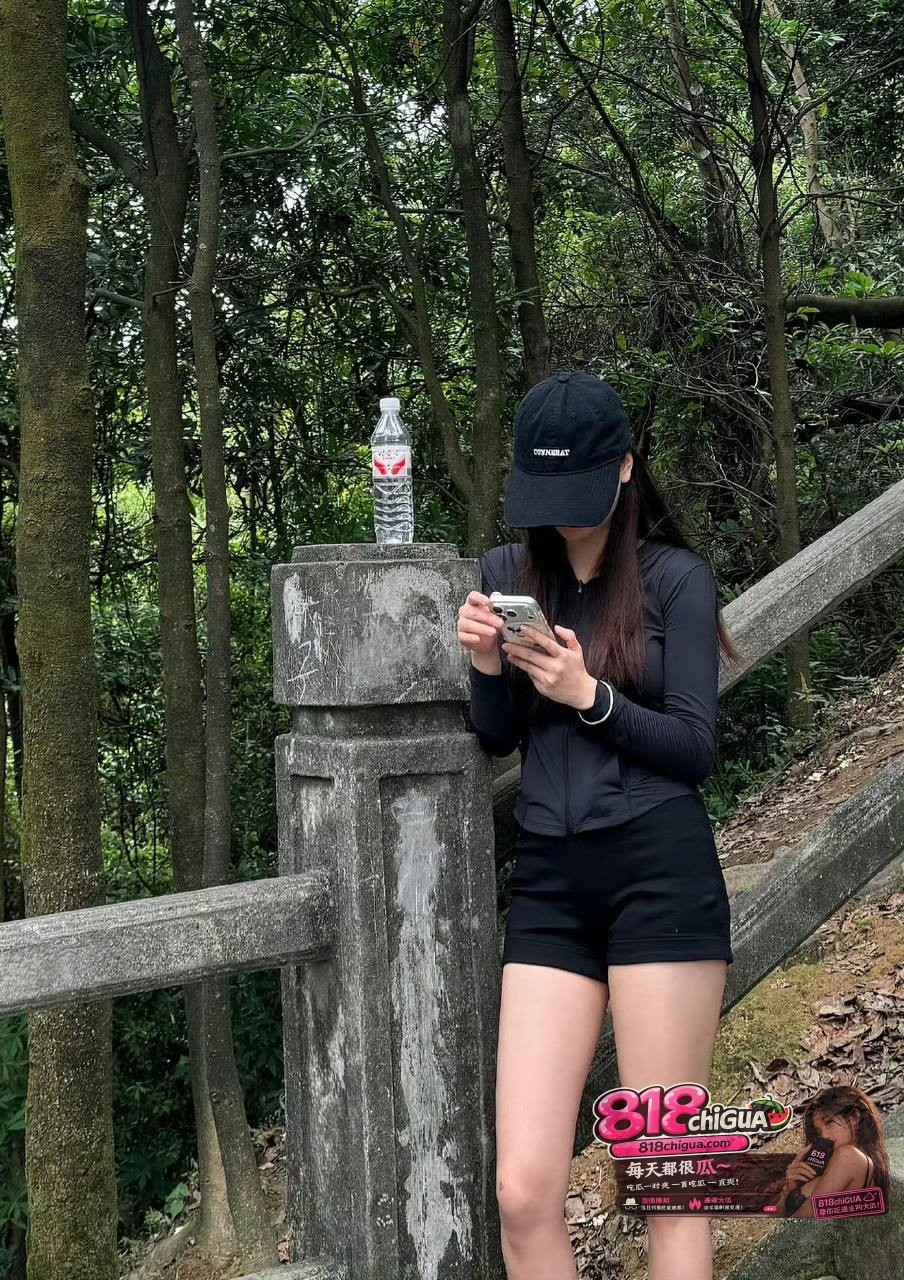 cos圈网红【安然小主】PPT吐槽前任,反手遭曝光性爱视频!狗爬式跪姿被大屌后入无情打桩,全网疯传彻底沦陷!