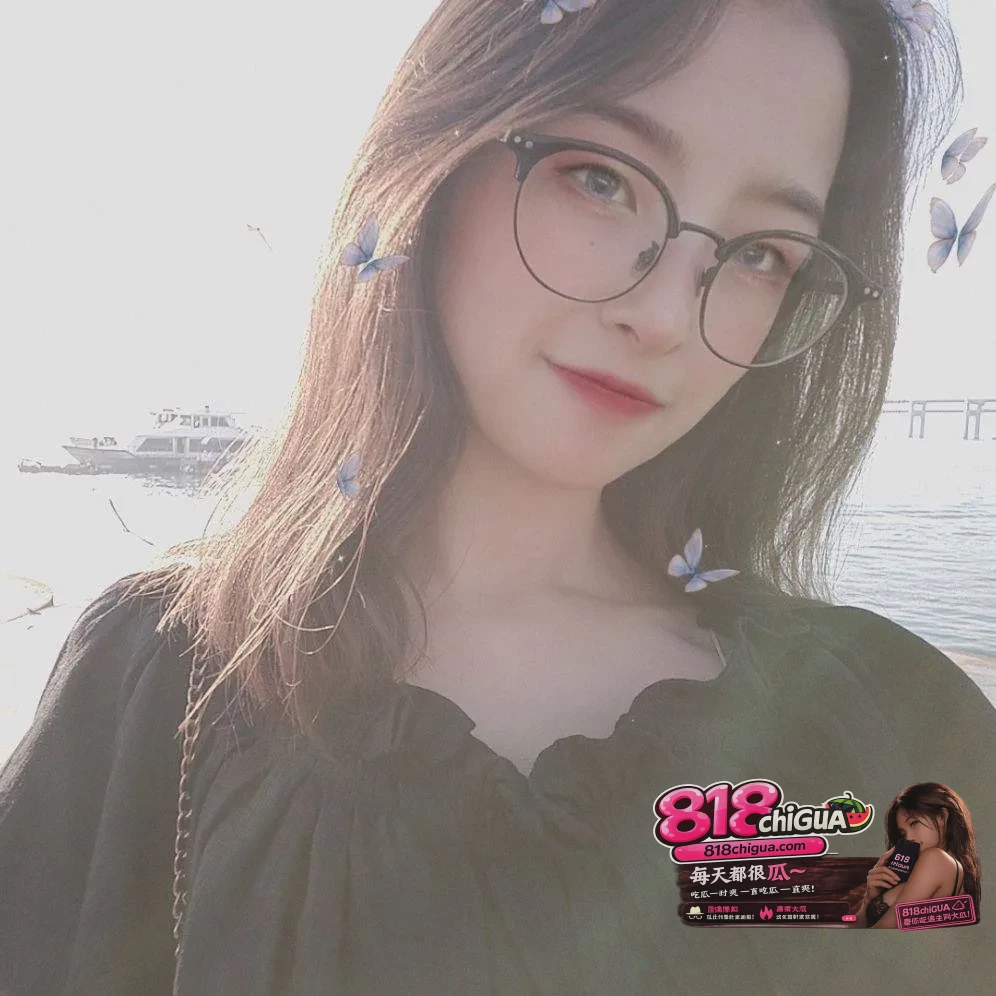十个眼镜九个骚!吉林眼镜妹王露妍不雅视频流出,平时乖巧清纯,背地里早成金主专属母狗,女上位坐骑抽插被干到腿软!
