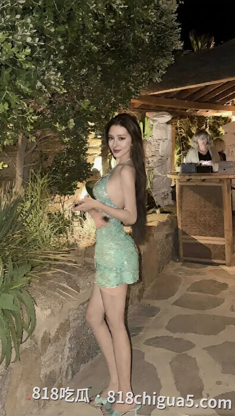 好闺蜜 有福同享有吊一起吃 抖音网红睿睿Renee带闺蜜国外陪金主性爱群P视频流出
