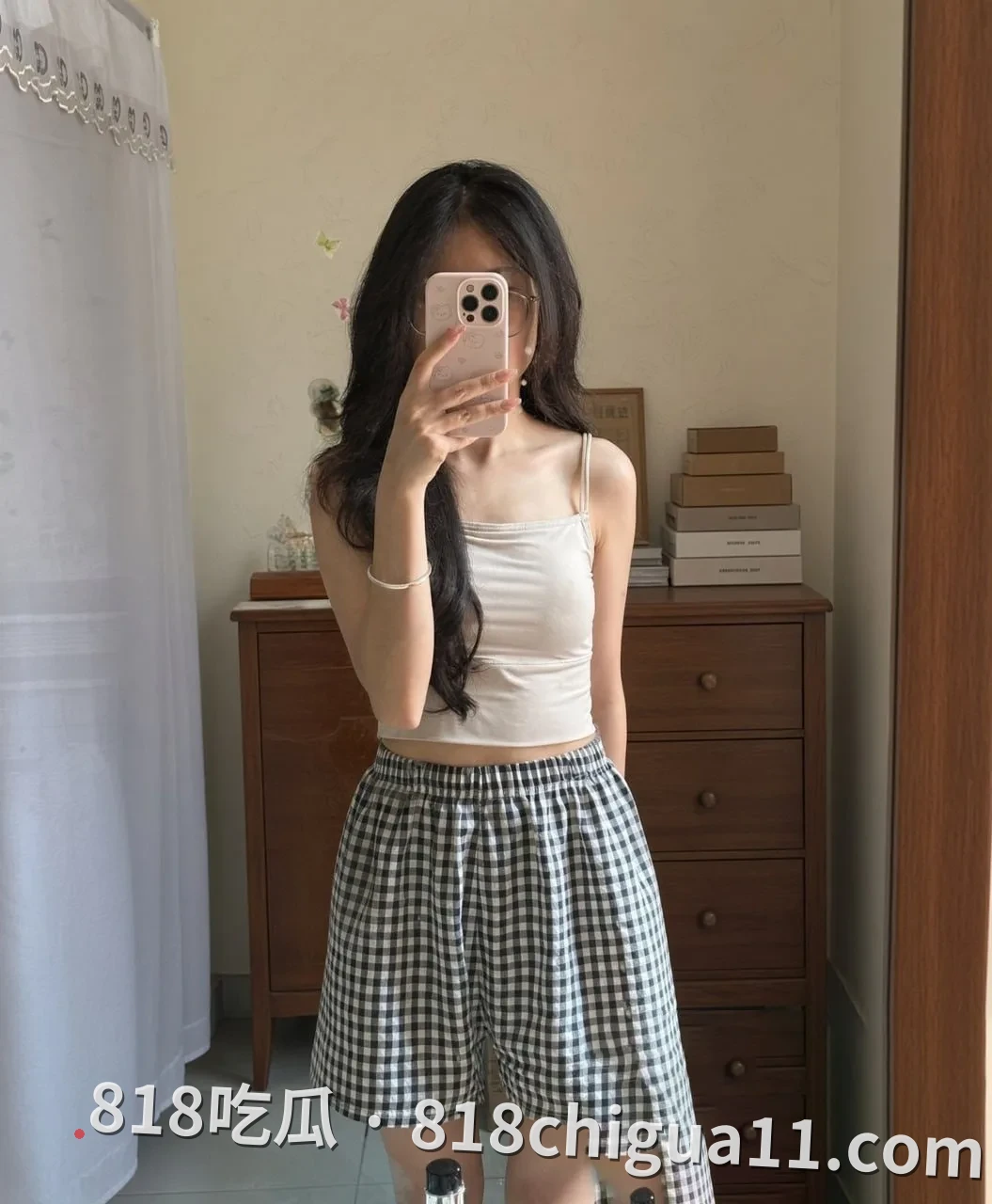 东营利津少妇单昭晓性爱视频泄密!脱去衣服后却立刻变身欲望机器,被按在桌上中出猛操,小穴把鸡吧加紧直接干到精液射出。