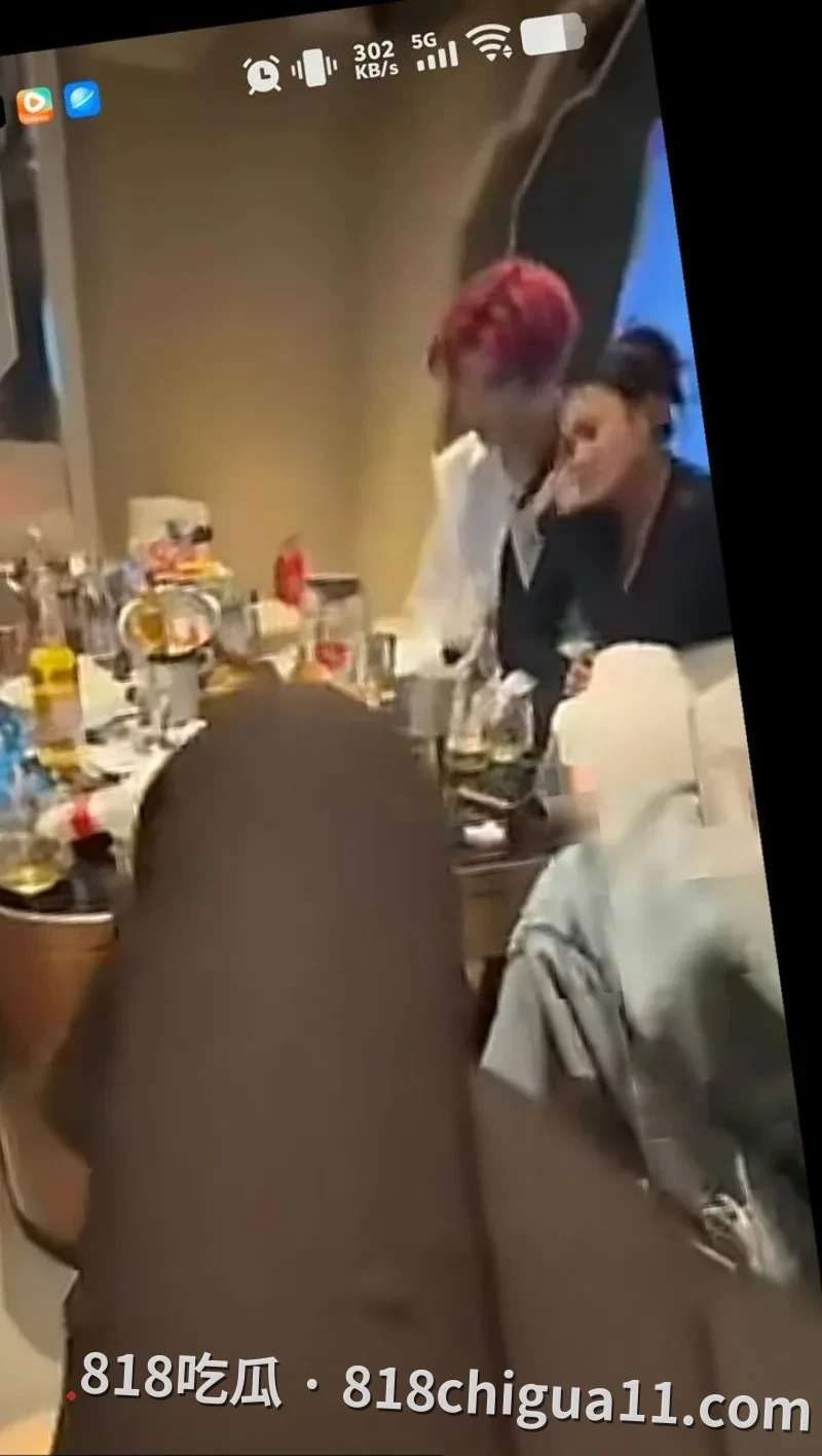 抖音百万网红唐三妹婚后出轨被曝光!原配离世后经常与情人地下恋情,还去KTV寻找男模满足自己,性爱视频惨遭扒出