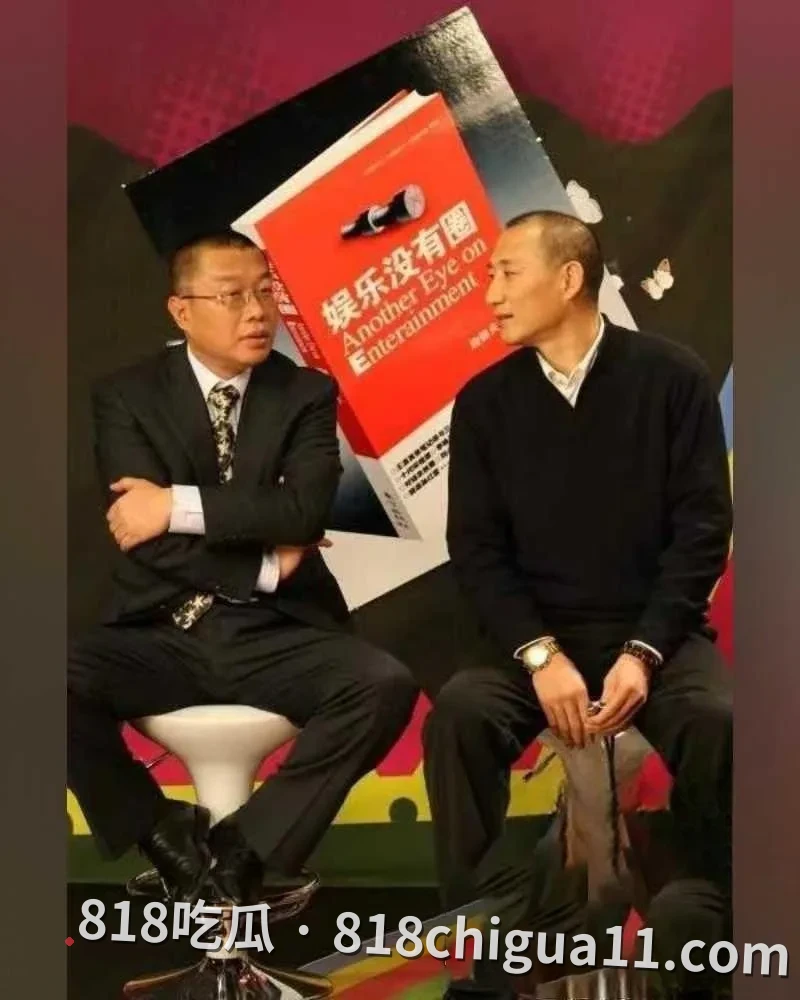 凤凰联动总裁张小波婚内出轨事件泄密!勾引女下属发生关系,导致对方意外受孕,最后以强势手段逼迫女人打掉孩子,性爱视频惨遭网友扒出曝光。