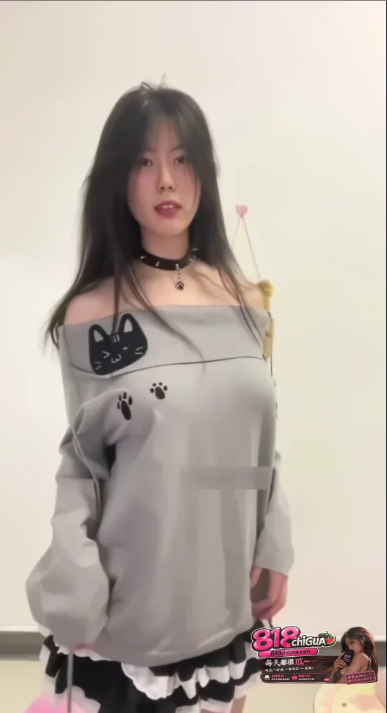 极品巨乳福利姬舌头君定制跳脱衣舞视频特写展示无毛嫩穴身材一绝顶尖少女美乳极品颜值媚香惑世!