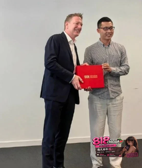 上海复旦教授黑料曝光，立单身精英男人设，广撒网欺骗情感，被实锤曝光不雅视频！事后竟还威胁女方！