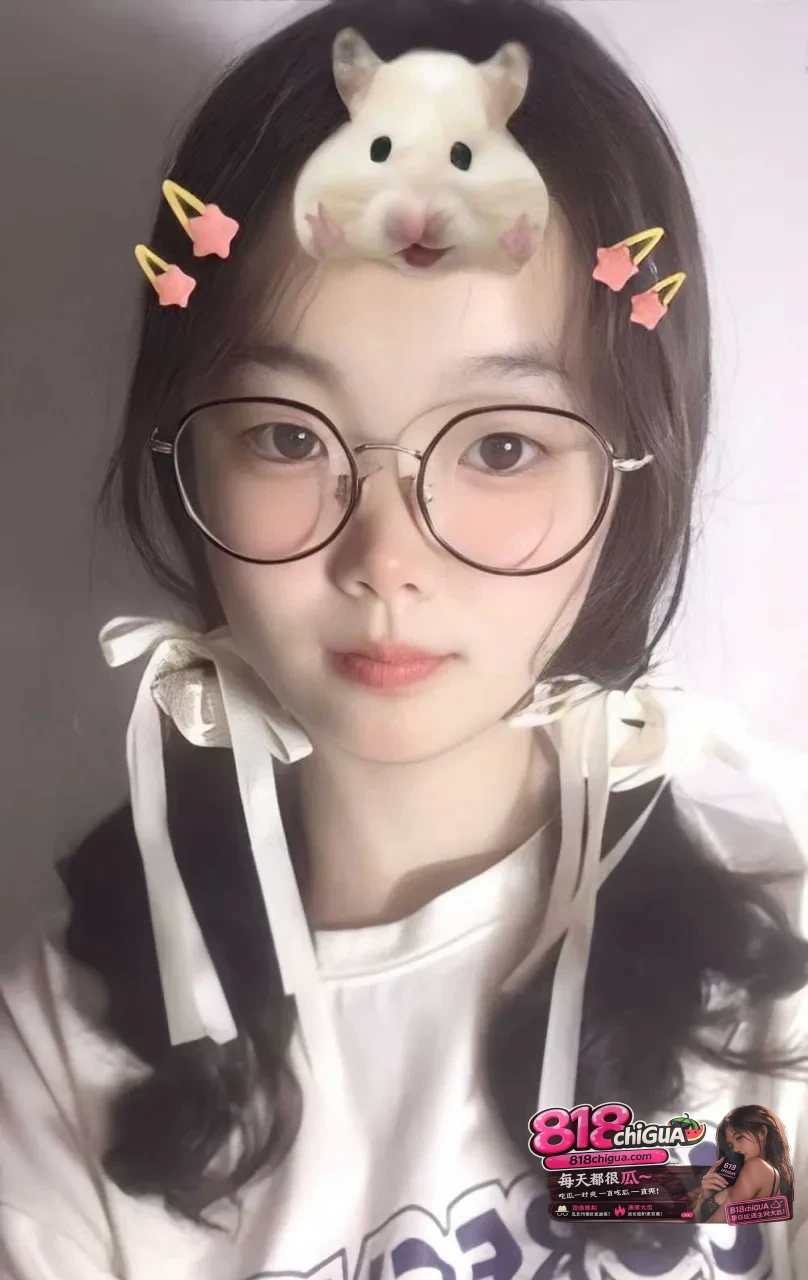 绍兴职业技术学院 雷志君情侣泄密!眼镜反差可爱地雷妹 露脸足交挑逗后被后入爆操