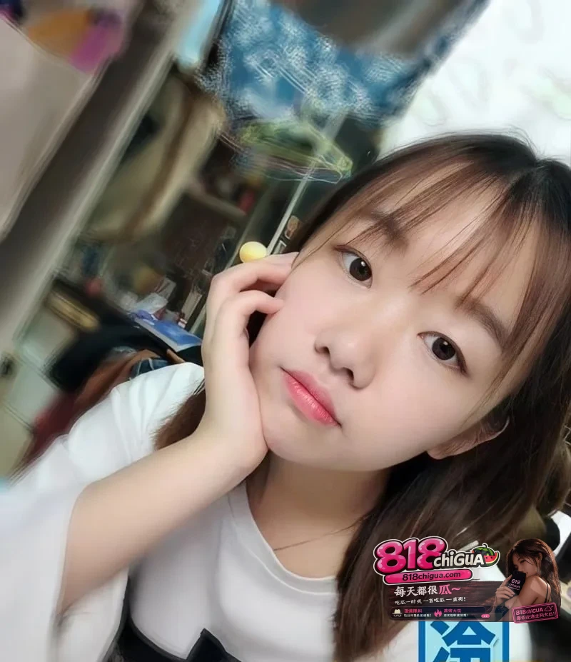 荆州职业技术学院小母狗周婉宿舍窗边被男友干到高潮还舔精