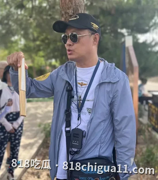 袁腾飞润美2个月就崩溃,看个病要花1.85万美元,称要“回国自首”