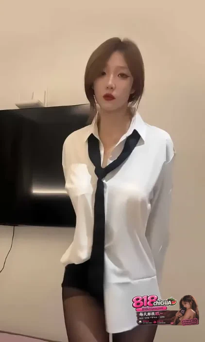 抖音高颜值嫩妹 吴希诺 线下私密约炮成瘾 榨精大哥口交调教一条龙 精品小穴被打桩狂操