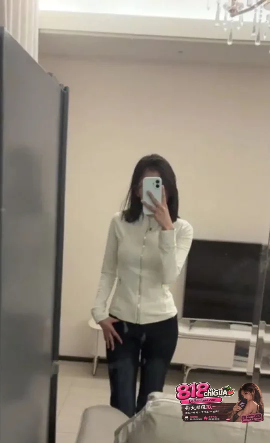 西安科技大学张雅琪性爱视频流出跨坐男友身上猛烈女上位骑乘前后疯狂扭腰摇晃高潮圆润玉乳挺翘诱人模样风骚入骨!