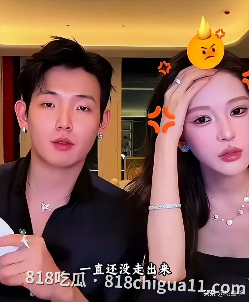 抖音千万网红梅尼耶偷吃黑料曝光!刚刚结婚就开始勾引其他女人,经常夜不归宿,还主动拍下肏其他母狗视频被网友扒出。