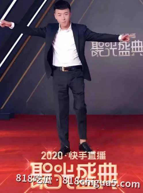 快手百万粉网红一哥脱口秀直播自曝出轨!与465万粉女主播乐宝宝暧昧黑历史全盘脱出,网友深扒曝光淫秽视频!
