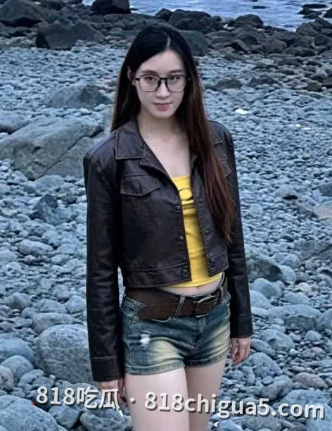 第五人格游戏主播伯人设崩塌,被操粉成瘾受害女性被联名曝光,凌晨发布道歉声明被打脸后被迫退网!