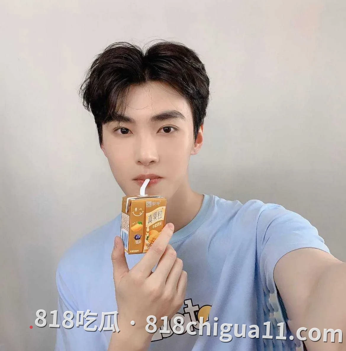 雷神之锤男演员黄嘉新黑料事件曝光!前女友指控他的多项不当行为,包括逼迫打胎进行流产、强制上环及与孙雪儿发生婚外情,性爱视频被网友扒出。