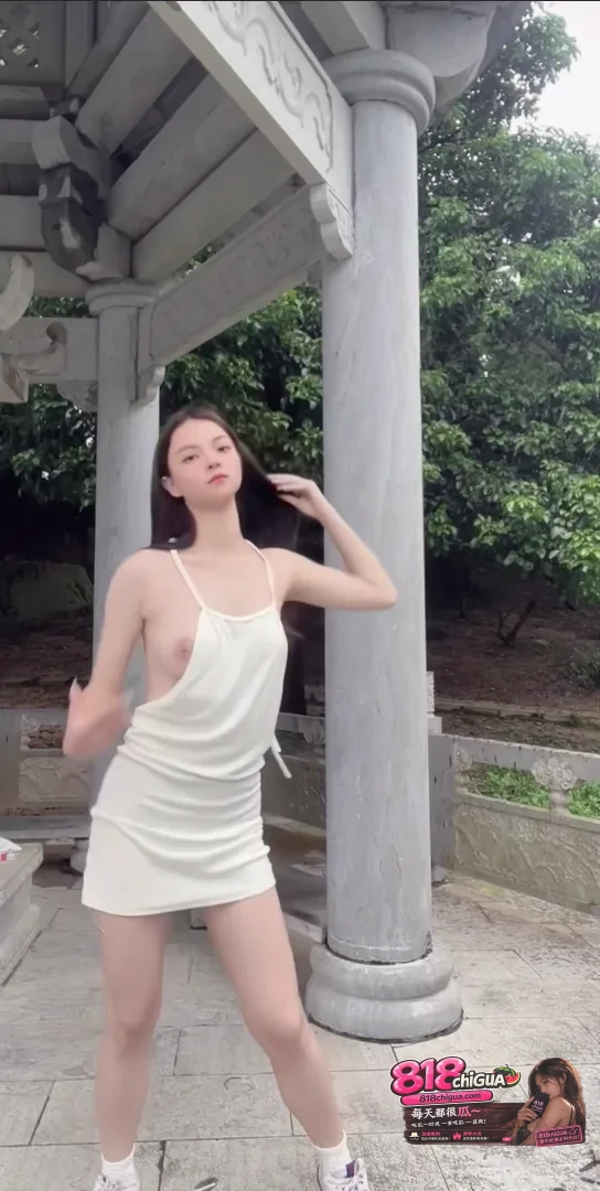 推特西西团队颜值舞蹈生安慕曦圆乳小师妹户外露出大秀骚舞浴室骑乘自慰淫荡到极致