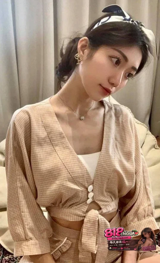 台湾机车女神不雅自拍视频曝光,女上位上主动伺候榨精化身人肉飞机杯,淫荡感溢于言表!