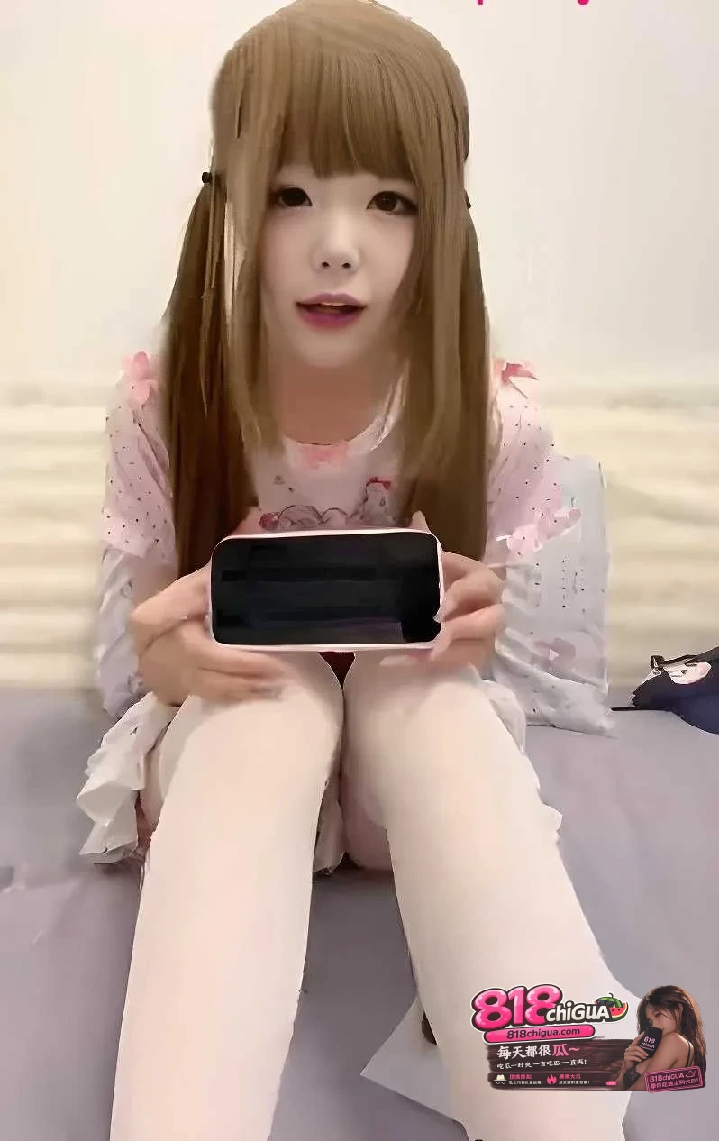年级虽小会的真不少 推特福利姬肉肉学妹最新福利视频