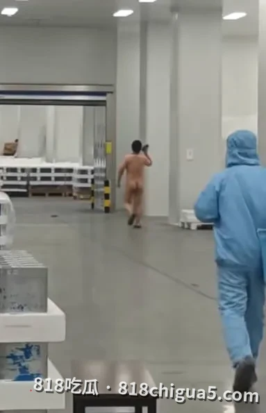 又疯了一个牛马，江苏溧阳时代LY7工厂裸奔事件！打工人上个厕所接喜提书面警告，情绪崩溃当场裸奔！