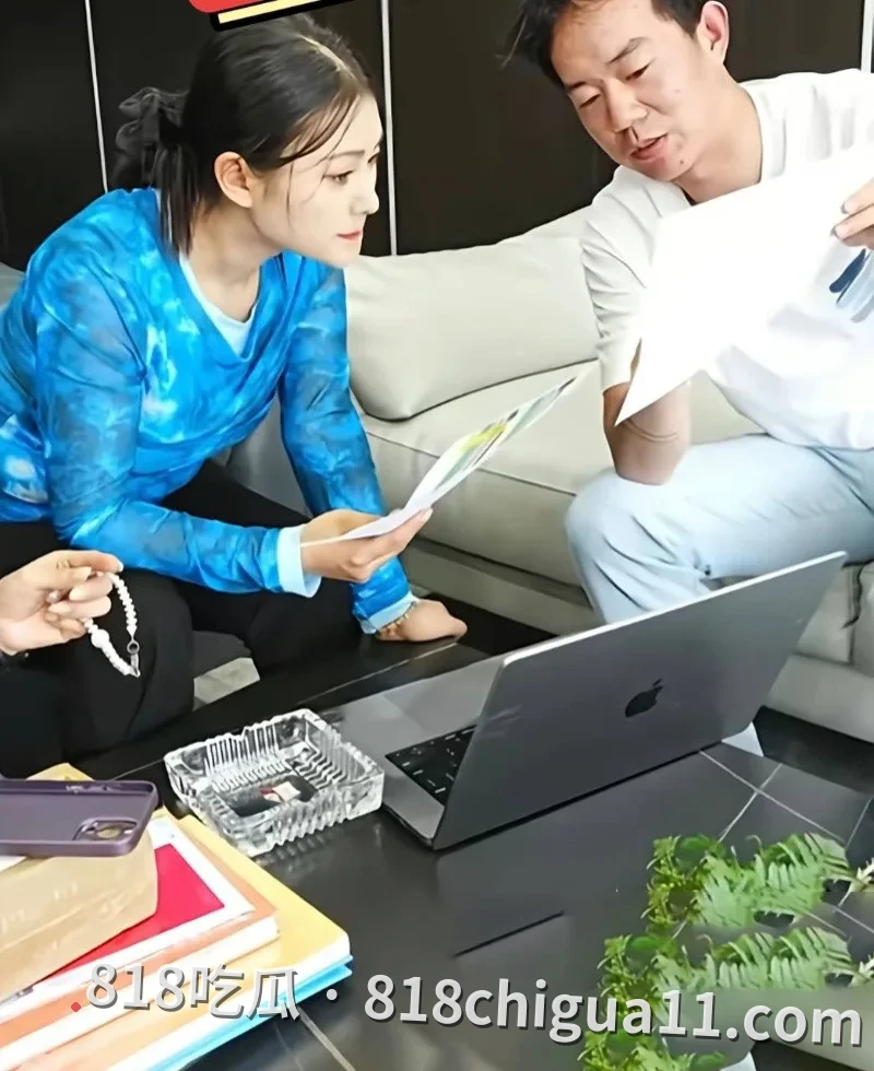 抖音百万网红唐三妹婚后出轨被曝光!原配离世后经常与情人地下恋情,还去KTV寻找男模满足自己,性爱视频惨遭扒出