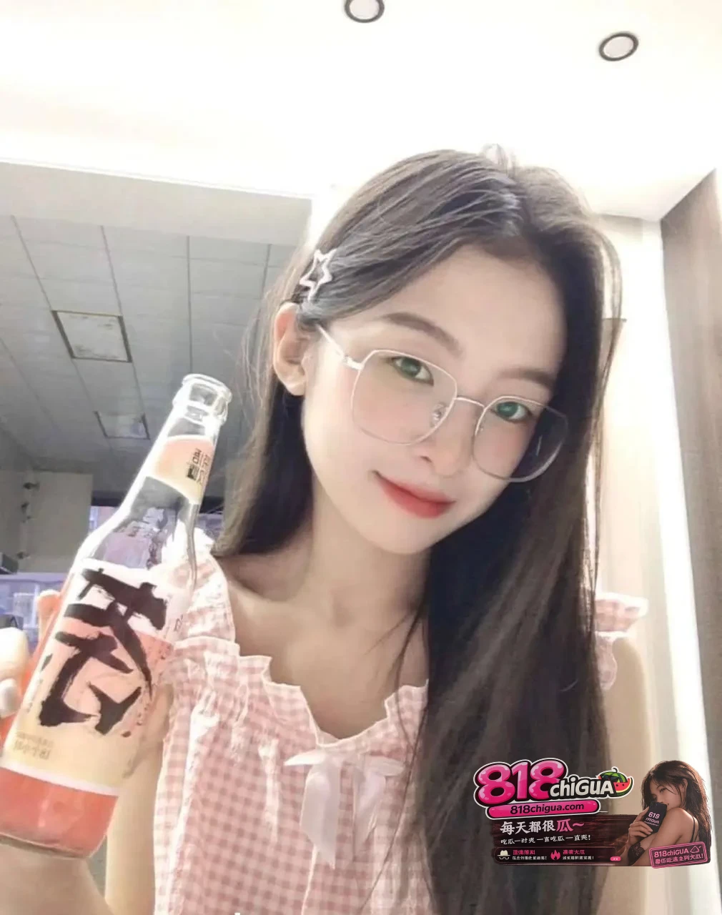 十个眼镜九个骚!吉林眼镜妹王露妍不雅视频流出,平时乖巧清纯,背地里早成金主专属母狗,女上位坐骑抽插被干到腿软!