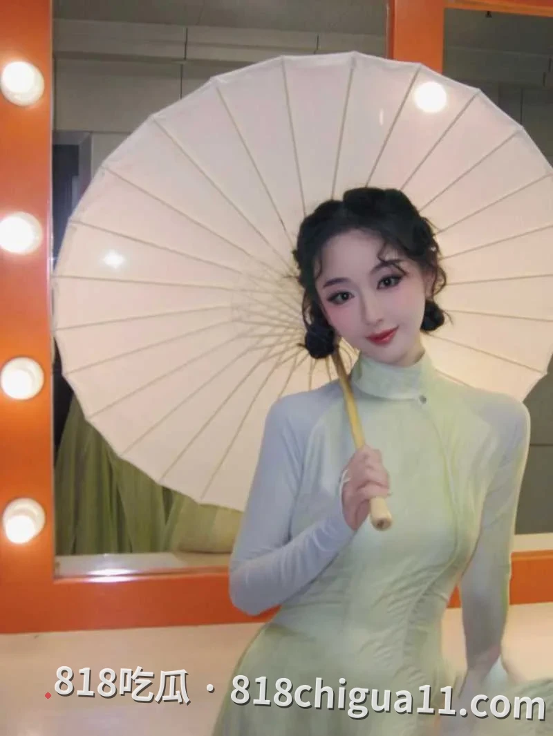安徽戏曲学院校花黄梅戏性爱视频曝光!甜美可人的母狗被金主拍摄高质量片源,洁白胴体任君采撷 无套内射高潮迭起。