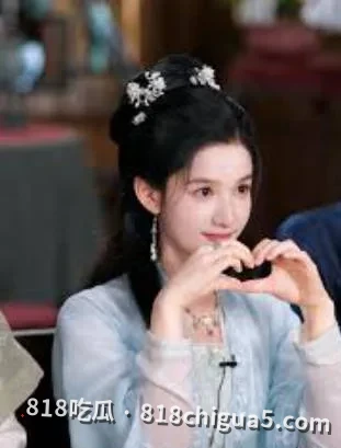 9月15号狗仔扔娱乐圈猛料!明星张婧仪新恋情曝光,深夜与罗云熙进同一家酒店,不雅视频流出秒上热搜!
