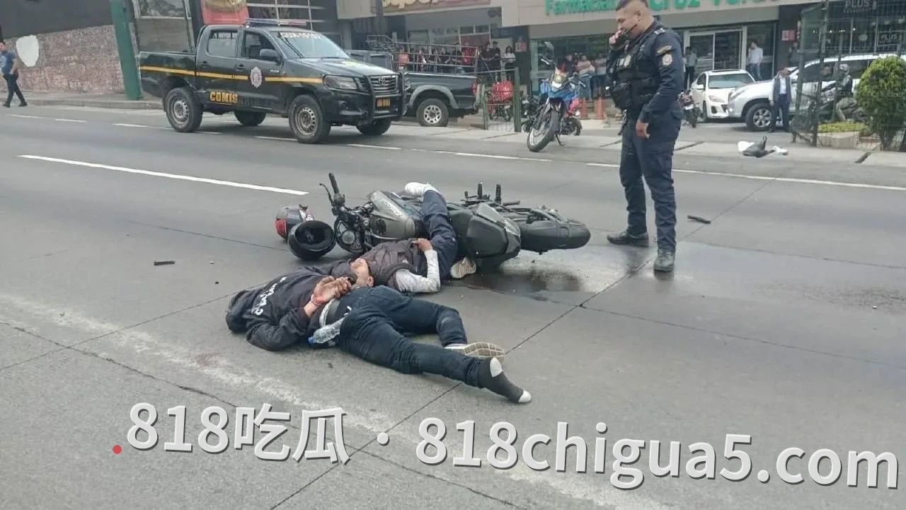 美洲19公里摩托车袭击者被PNC枪杀:摩托车贴近警车瞬间开火?美国执法现场视频流出,暴力对抗竟致双双丧命?