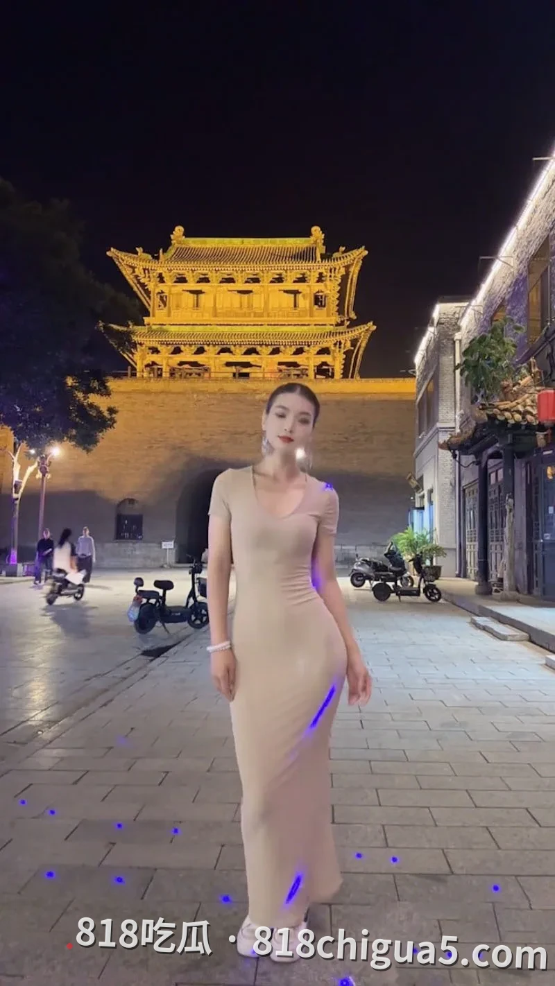 浙江极品少妇顾欣茹私下被金主包养视频流出! 小嘴沦为大鸡巴的肉便器,无套后入操到一滴都不剩。