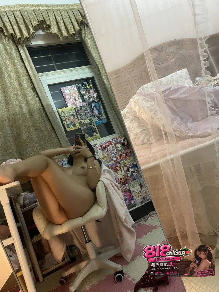 四川05后极品学生妹【于晓楠】不雅自拍遭渣男泄密!对镜自慰阳具狂插小穴,高潮爆浆淫水横流!