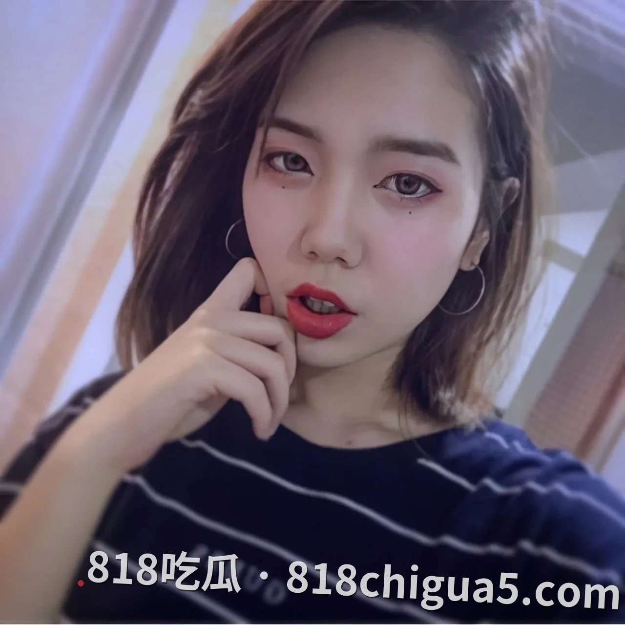 台湾约炮达人与亚裔红发御姐性爱视频泄密!齐刘海女神级容貌,深喉吞吐技术一流,在床上按着她抽插到内射。