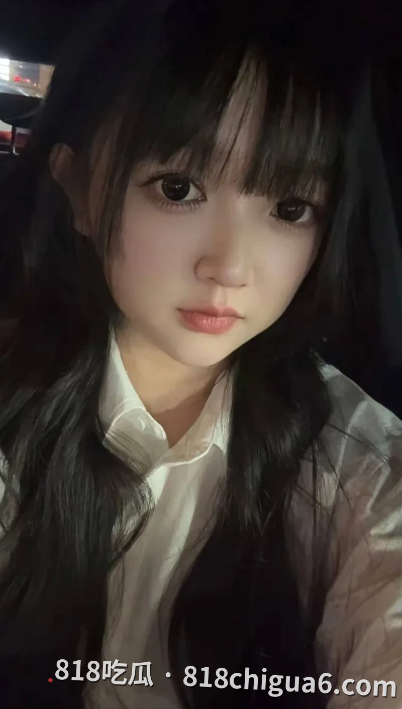 抖音网红我就是图图被前夫大V蓝战非曝光出轨事件!两人多年来的露骨聊天记录被挖出,母狗在床上挨肏,还被掰成一字马猛插。