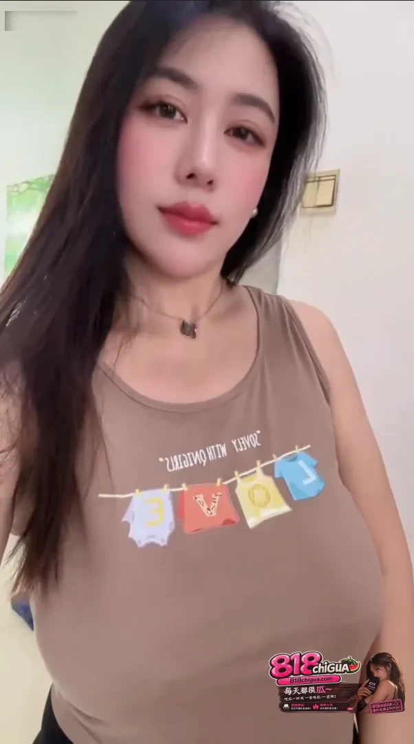 快手巨乳少妇佳佳baby定制福利木瓜大奶露出福利一线天肥逼淫水直流