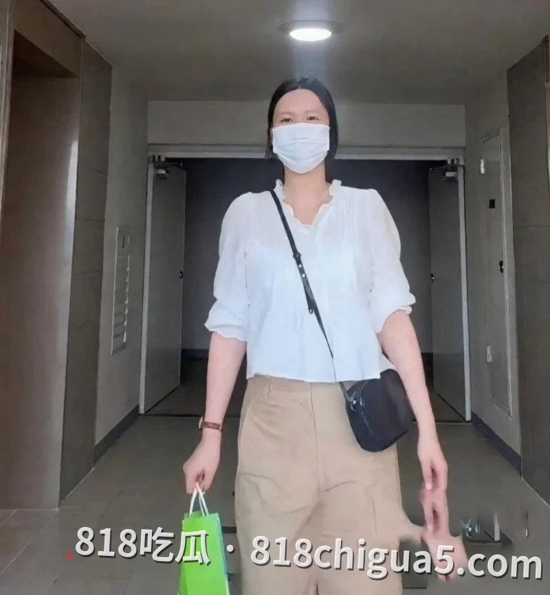 劲爆!郑州医生单金涛婚内出轨护士崔琼丹,哺乳期妻子惨遭暴力对待甚至被迫打胎,私生活混乱不堪经常约炮母狗。