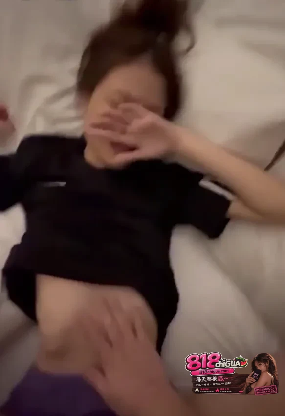 桂林信息工程学院曹长卿正经学妹背地变母狗跪舔口交技术一流