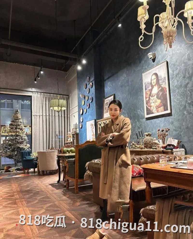 东营英语女教师李汶芯性爱视频泄密!未能偿还2万元债务,被迫自拍挨操画面暴露于网络,曾经优雅的美人沦落成供人玩乐的骑乘玩具。
