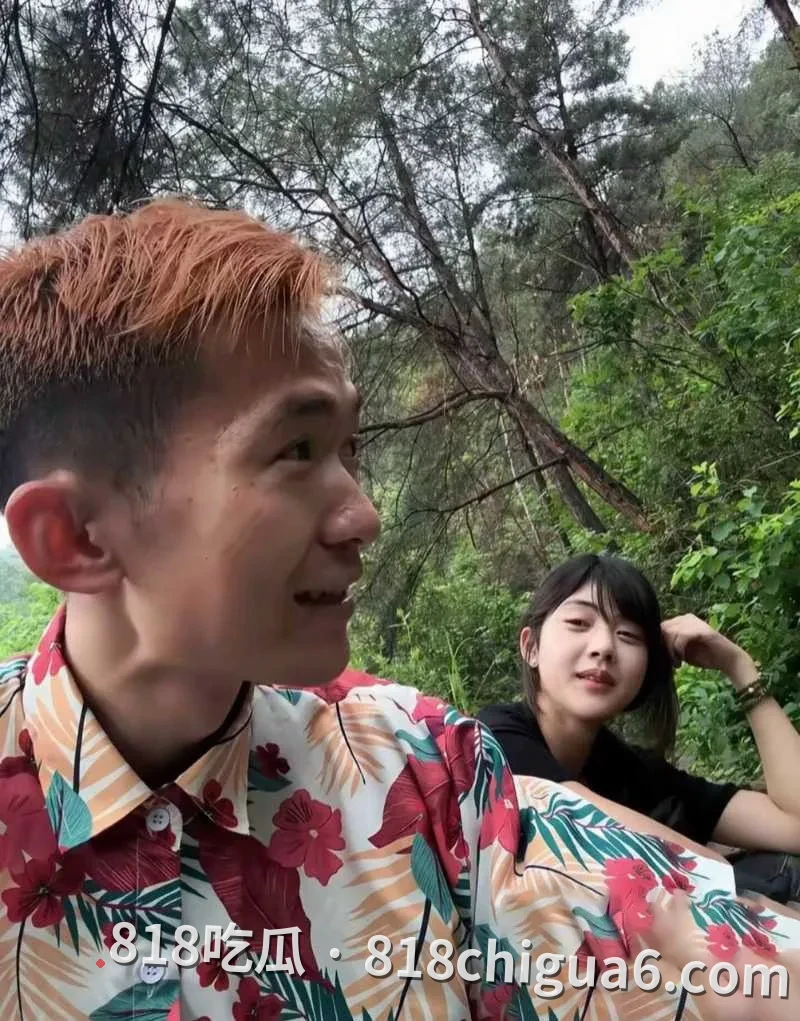 抖音百万网红刘大炮与不吃奶露拖野战视频曝光!感受来自大自然的操逼高光,后入67秒就射了还是有点小紧张。