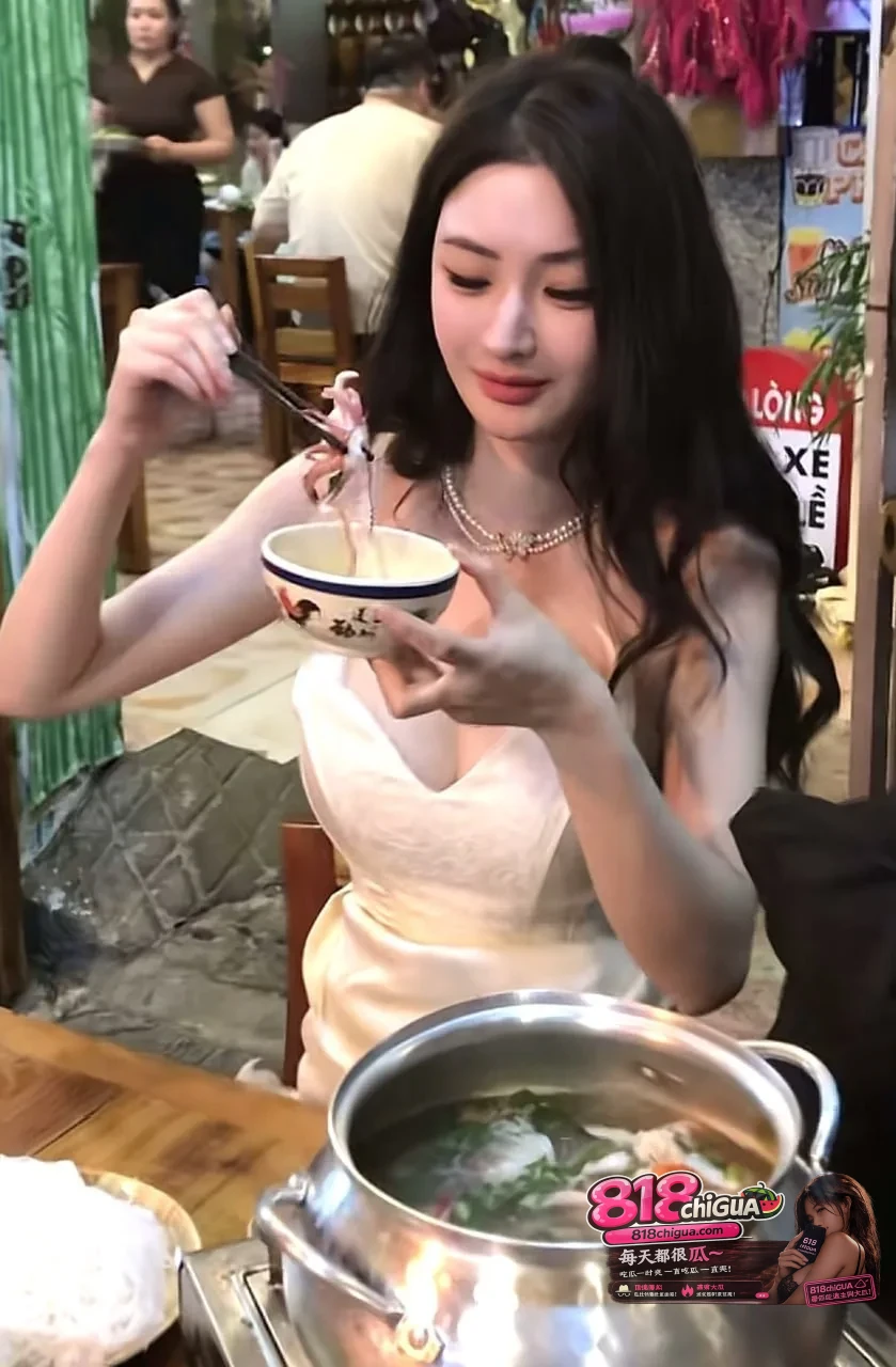 短剧演员杜奕柯被前女友实名举报!恋爱期间出轨多人,家暴女友扇脸掐脖,聊天记录出轨视频全网曝光!渣男人设彻底坐实!