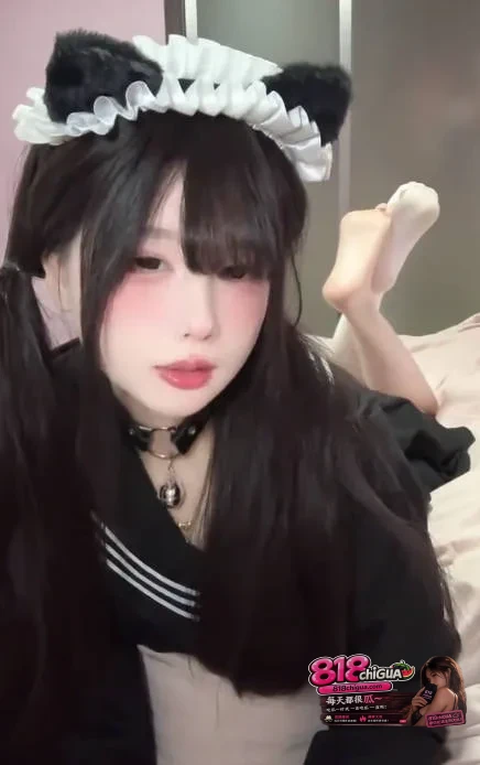 抖音萌妹小伊奶冻福利私密自拍视频全网疯传!白T黑丝极致诱惑,粉嫩乳头清晰可见,美得过分令人垂涎欲滴!