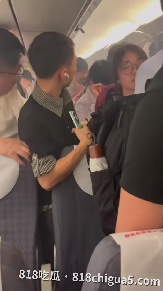 惊魂落地!湖南航空一航班突冒滚滚浓烟,只因旅客包里的这个“常客”……
