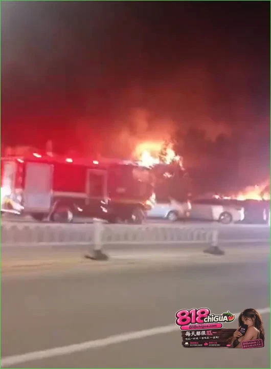 突发!秦皇岛海港区一底商凌晨发生火灾,官方通报已造成8人死亡、3人送医,事故原因正在调查