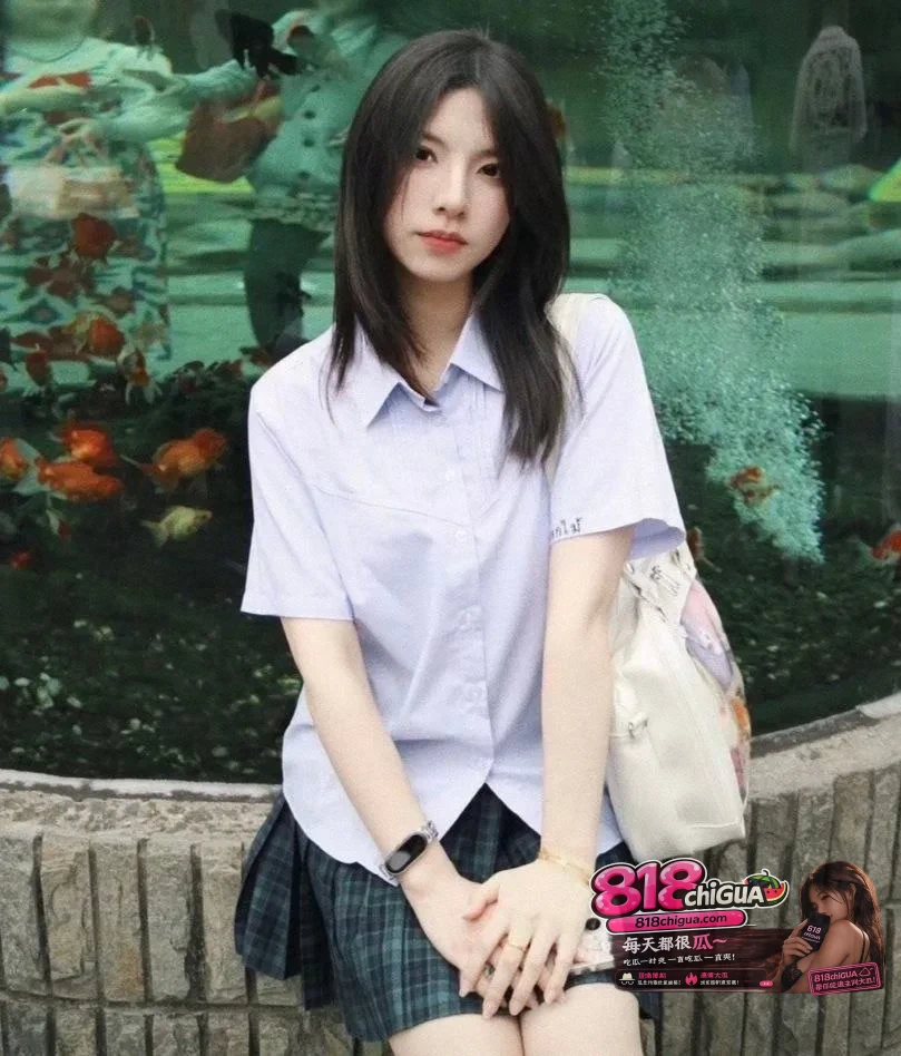 上海师范大学南华学院曹璟洁露脸性爱视频曝光乖乖女跪地深喉被猛操浪叫翻白眼蜜穴被操得一张一合!