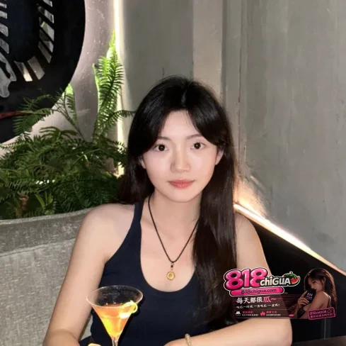 推特福利姬抖音小主播【宋姜姜】自慰私拍超美柳叶形小嫩B玩出水了