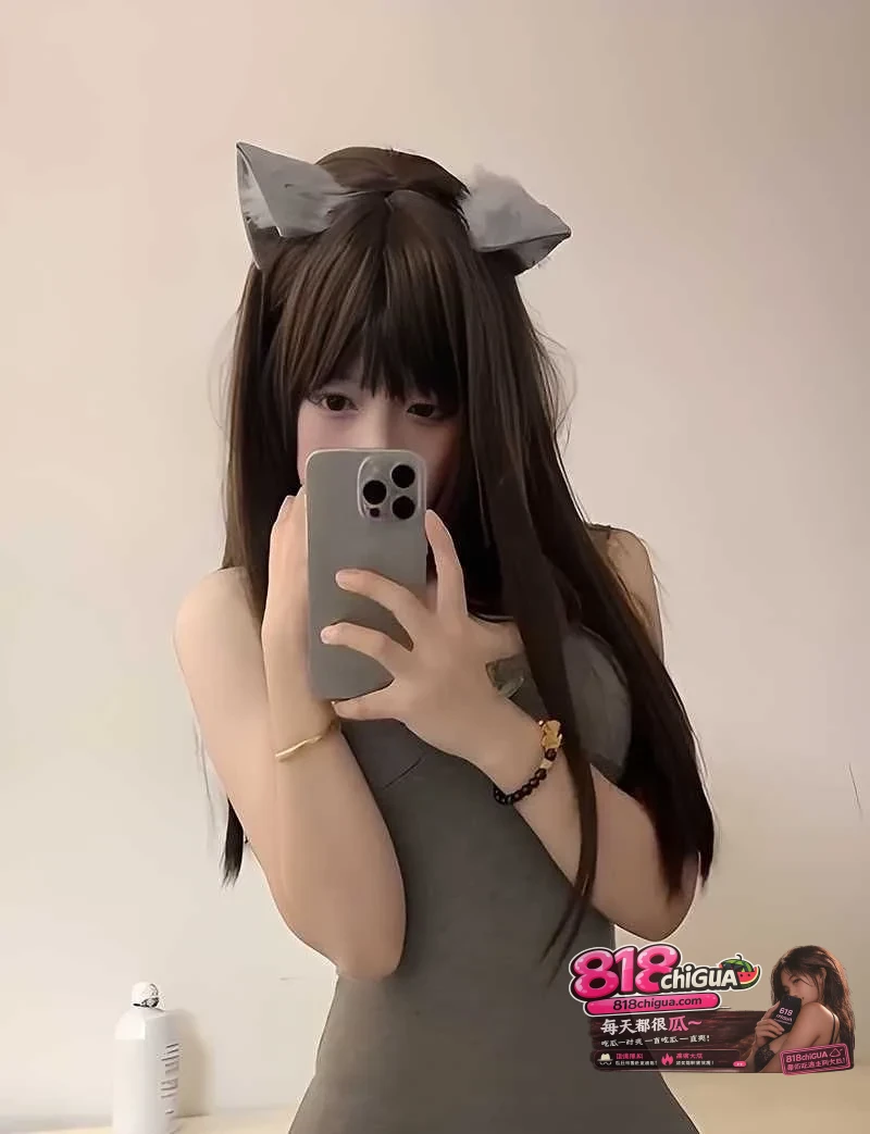 安徽清纯小网美冯嘉诺裸聊私密曝光变身爆乳浪女自慰揉穴露出挑逗骚浪反差