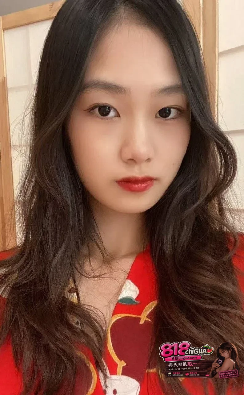 江苏高冷御姐郑美琪露脸约炮合集自拍外泄外表清冷高傲私下却被调教成淫荡母狗跪地深喉玩颜射撅臀后入被干到眼神失焦