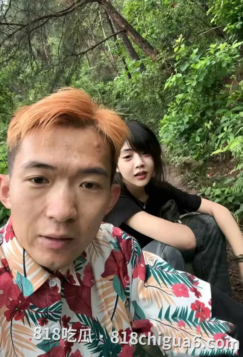 抖音百万网红刘大炮与不吃奶露拖野战视频曝光!感受来自大自然的操逼高光,后入67秒就射了还是有点小紧张。