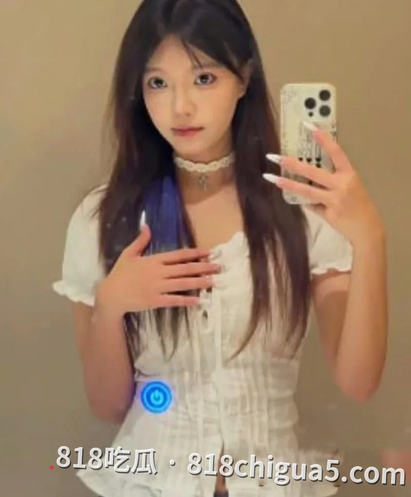 看照片还以为是好女孩 扣逼自慰玩的比谁都花 南京大学校花庆晓晓不雅视频流出 骚穴的水都快满过水缸了