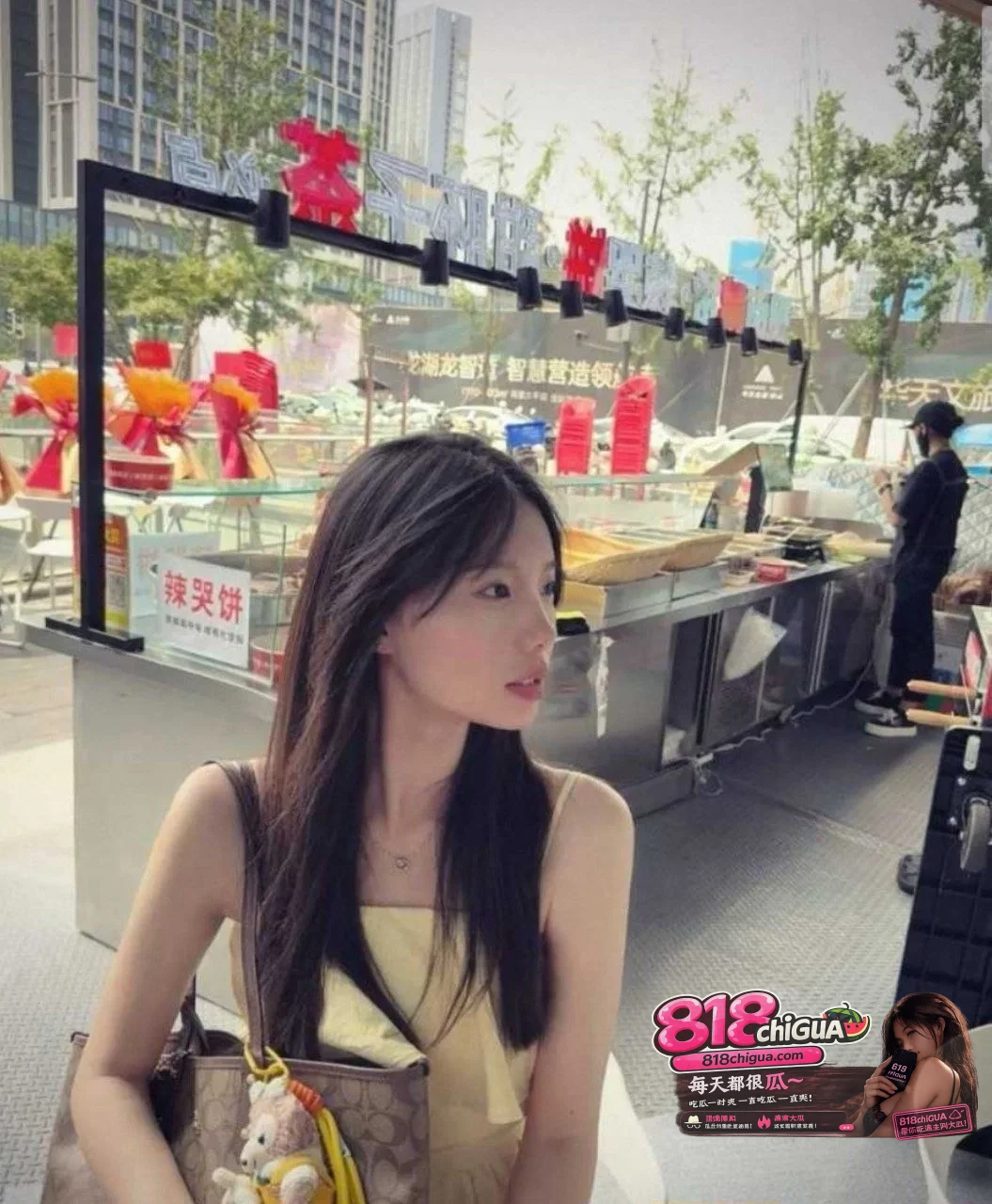 陕西延安大学中文系清纯学妹 沈清妍 同学长私密视频流出 出租屋跪口被内射 反差感十足