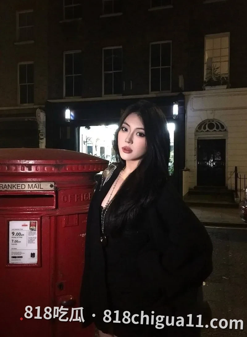伦敦剑桥大学毕业美女教授韩晓婷私密照片曝光:性感内裤下的茂密阴毛堪比钢丝刷,让她的性伴侣们都忍不住想要给她剃光阴毛好好享受骚逼