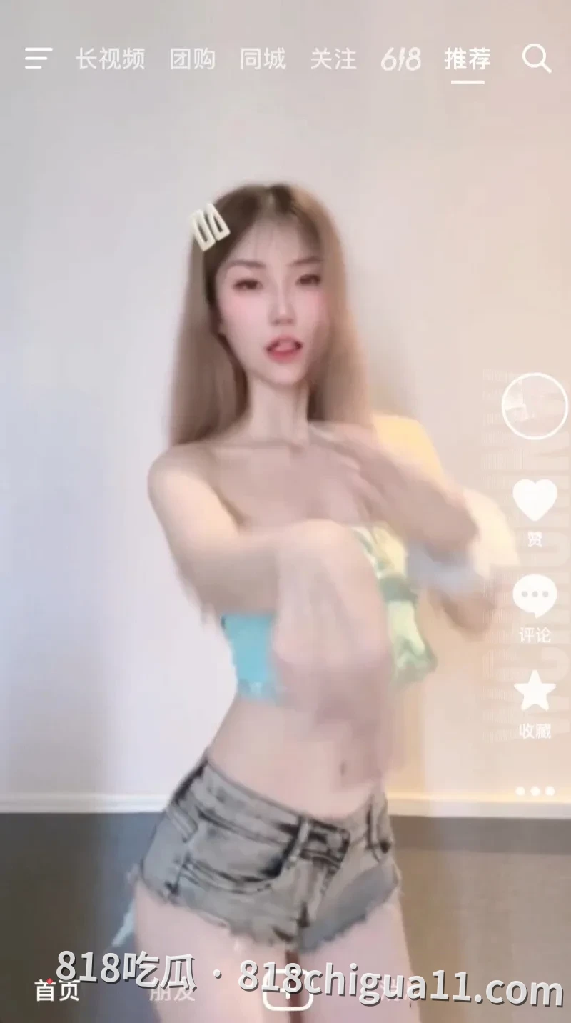 网红狗UU允娜大尺度裸舞视频泄密!主动化身妖媚小野猫,对镜展示自己风骚完美的身材,粉嫩小奶子与性感骚逼看得让人流口水。